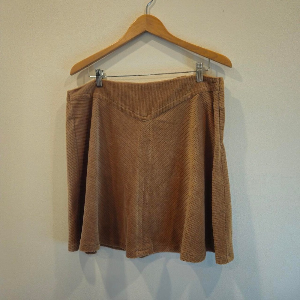 Forever 21 size 0X Tan corduroy mini skirt plus size